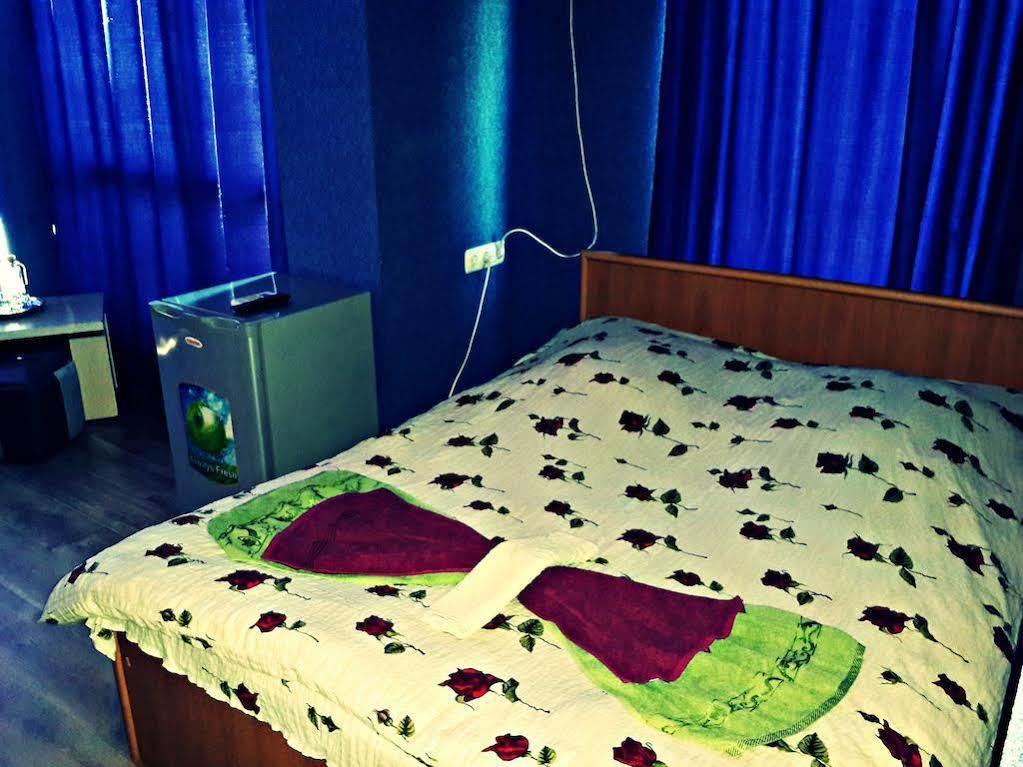 Visit Hotel Tbilisi Ngoại thất bức ảnh