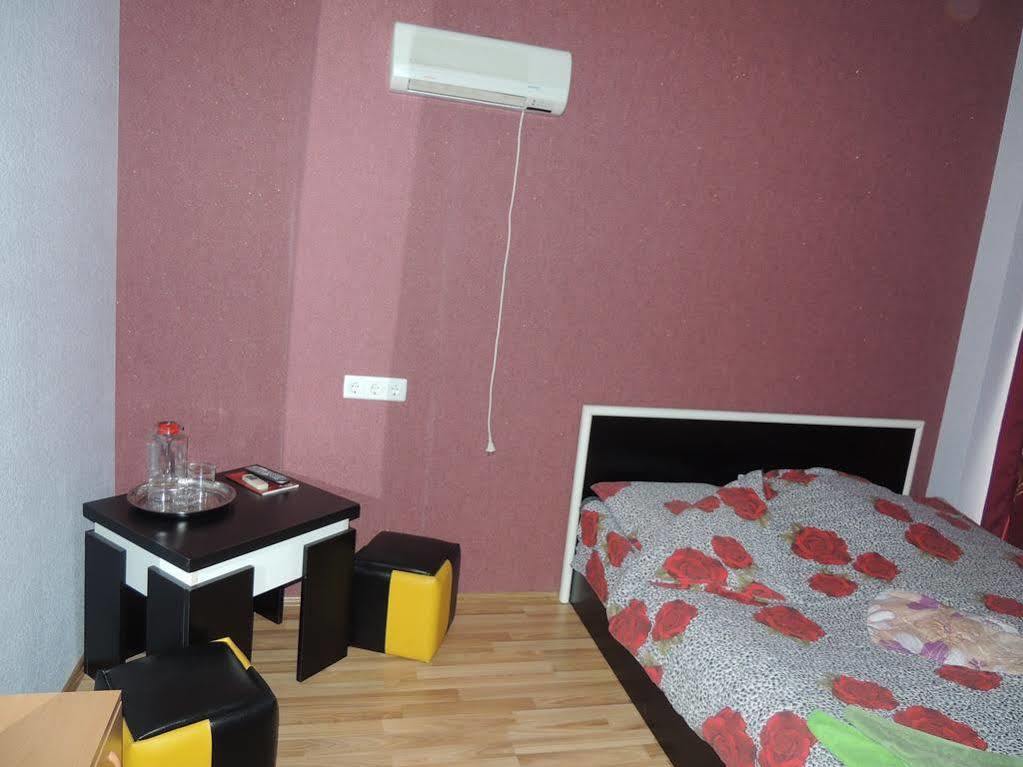 Visit Hotel Tbilisi Ngoại thất bức ảnh